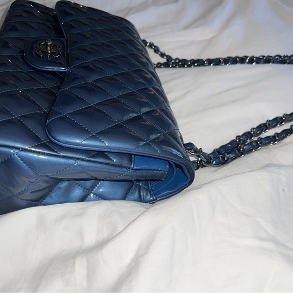 Chanel Jumbo Classic Flap Bag - Picture 7 of 7